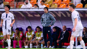Auckland City FC mit Trainer Albert Riera