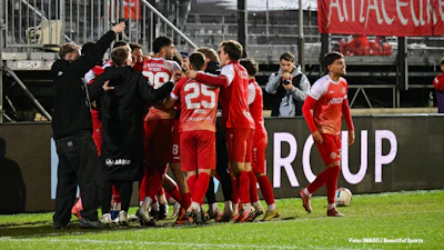 Wuerzburger Kickers beim Jubel im April 2026