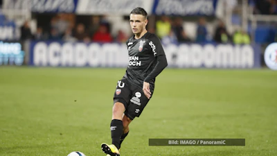 Enzo Le fee FC Lorient