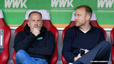 Manuel Baum und Benjamin Weber vom FC Augsburg im Mai 2026