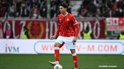 Dion Hofmeister vom 1 FC Kaiserslautern im November 2025