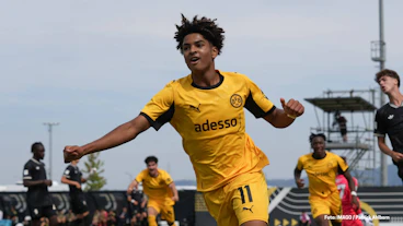 Mathis Albert von Borussia Dortmund U19 im September 2025