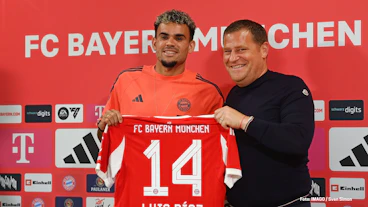 Luis Diaz bei Ankunft beim FC Bayern Muenchen